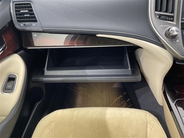Toyota CROWN 2016 7651828-2