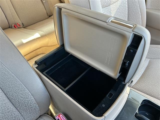 Toyota CROWN 2010 7651831-22