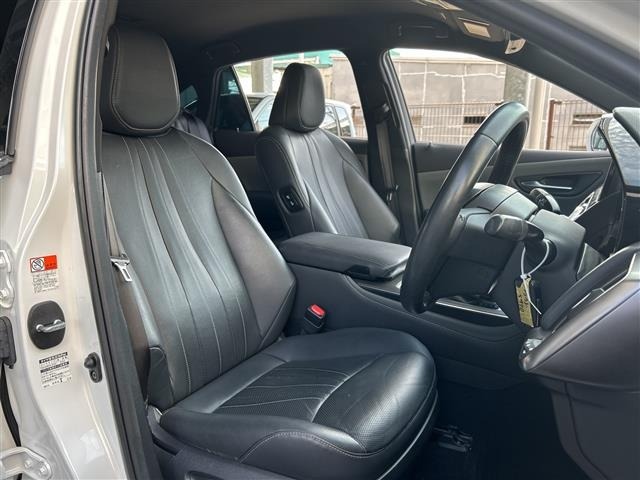 Toyota CROWN 2022 7651852-4
