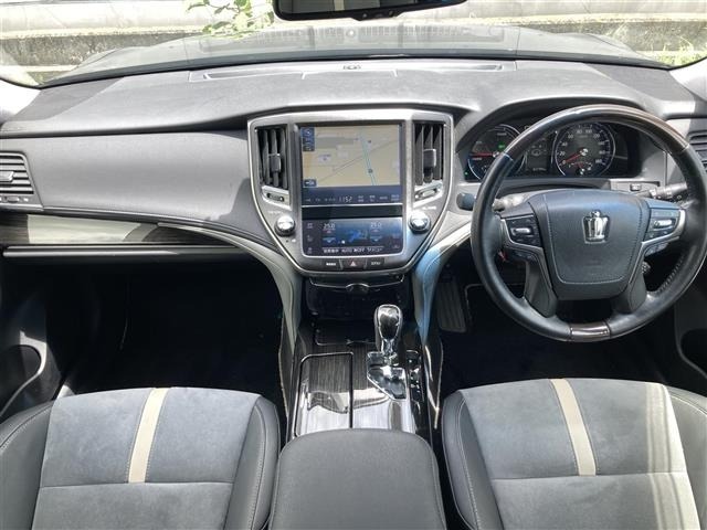 Toyota CROWN 2017 7651896-31