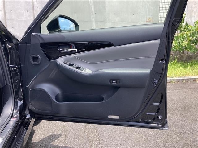 Toyota CROWN 2017 7651896-8