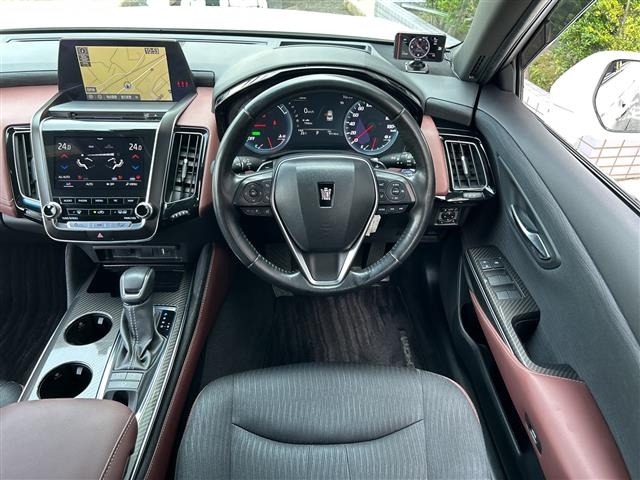 Toyota CROWN 2018 7651914-15
