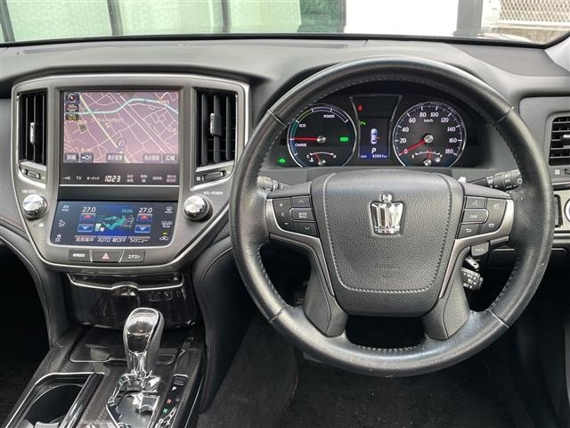 Toyota CROWN 2015 7651919-1