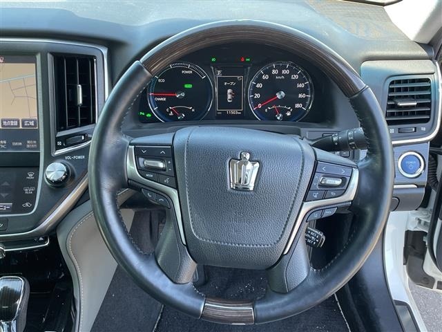 Toyota CROWN 2017 7651935-15