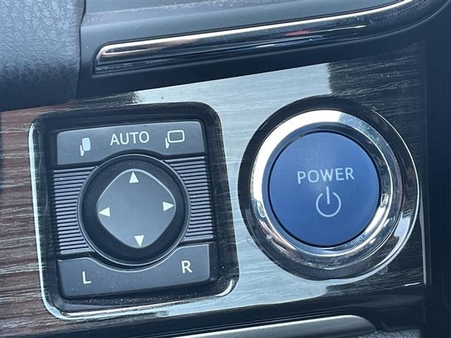 Toyota CROWN 2017 7651935-3