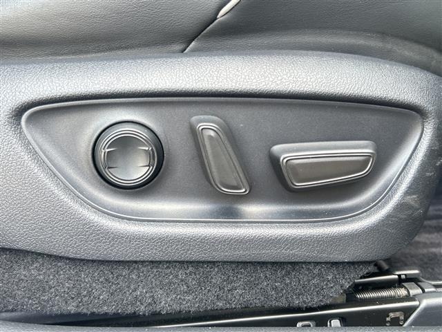Toyota CROWN 2018 7651971-4