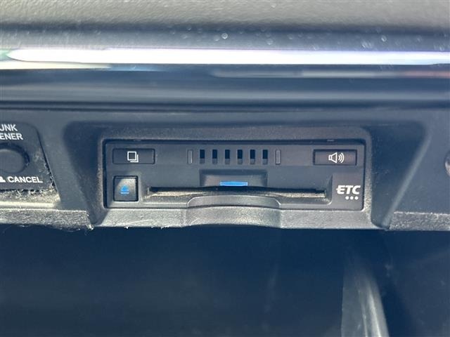 Toyota CROWN 2018 7651971-5