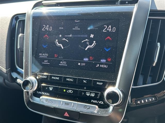 Toyota CROWN 2018 7651972-29