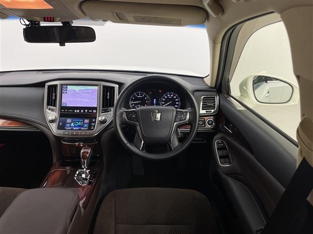 Toyota CROWN 2013 7652013-7