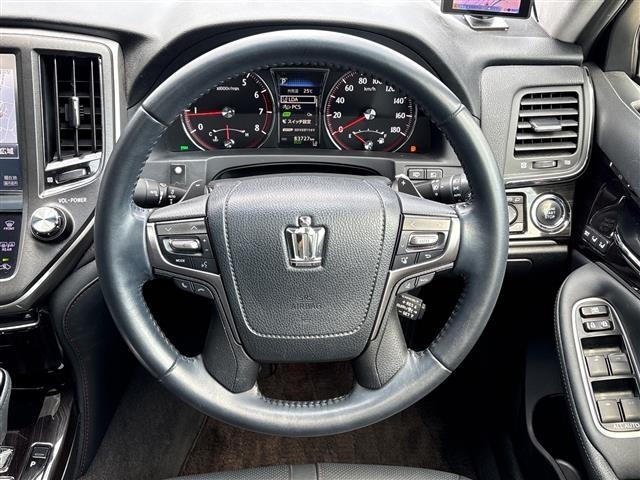 Toyota CROWN 2017 7652086-1
