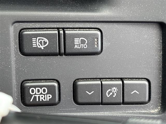 Toyota CROWN 2017 7652086-10