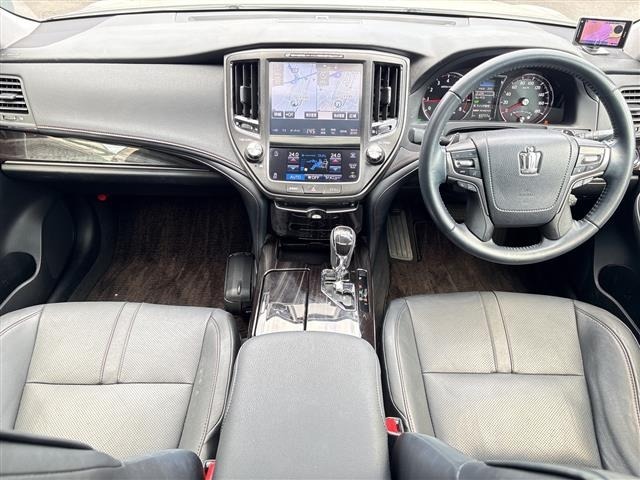 Toyota CROWN 2017 7652086-14
