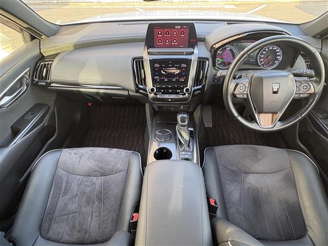 Toyota CROWN 2018 7652236-15