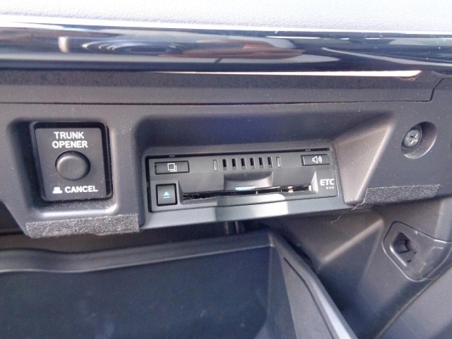 Toyota CROWN 2019 7652318-15