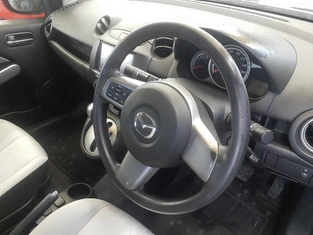 Mazda DEMIO 2012 7658426-7