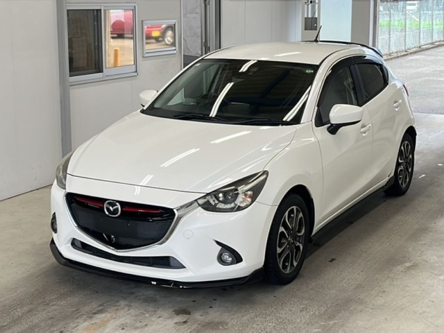 Mazda DEMIO 2015 7658429-0