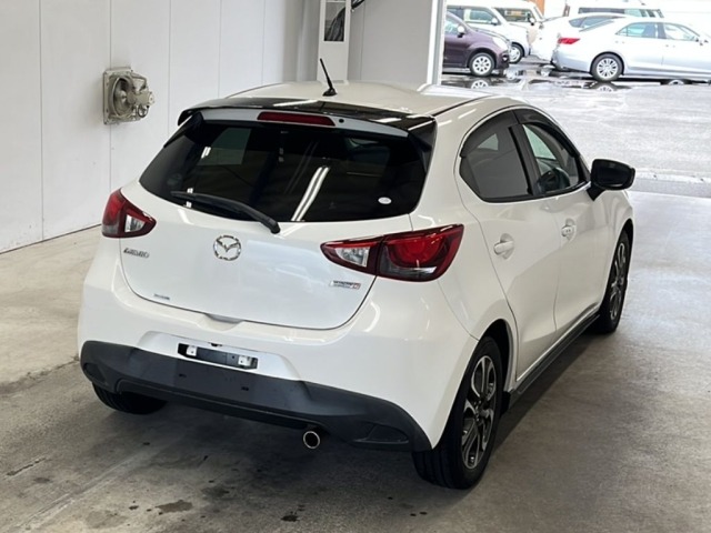 Mazda DEMIO 2015 7658429-1
