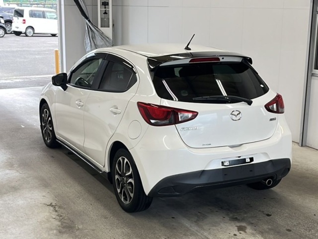 Mazda DEMIO 2015 7658429-5