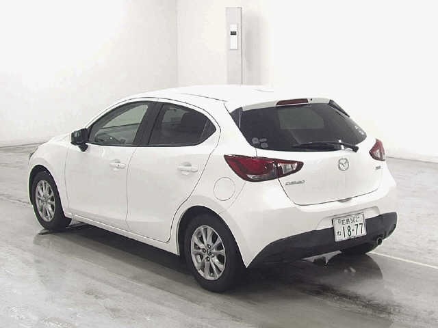 Mazda DEMIO 2016 7658432-1