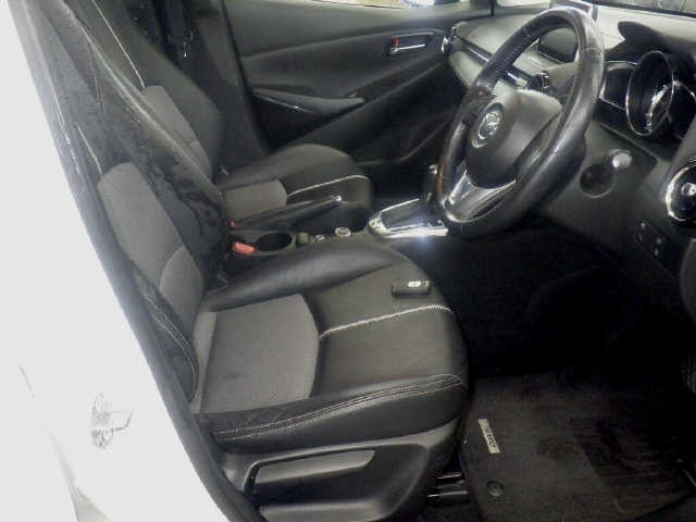 Mazda DEMIO 2016 7658432-7