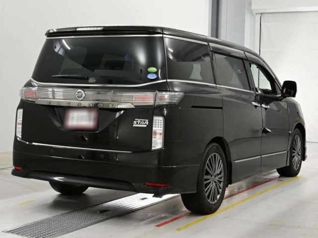 Nissan ELGRAND 2019 7658558-1