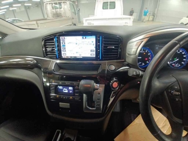 Nissan ELGRAND 2019 7658560-11