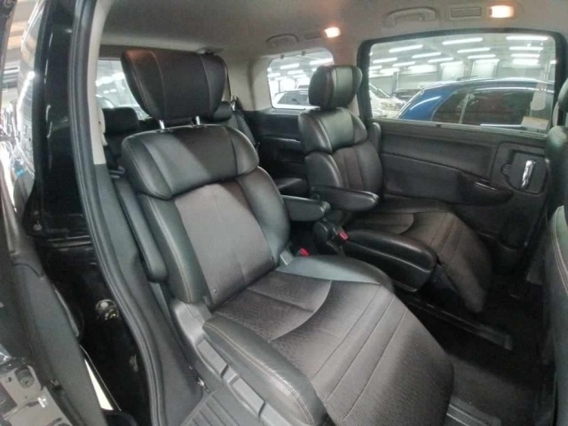 Nissan ELGRAND 2019 7658560-12