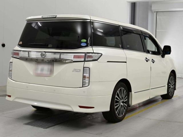 Nissan ELGRAND 2020 7658561-1