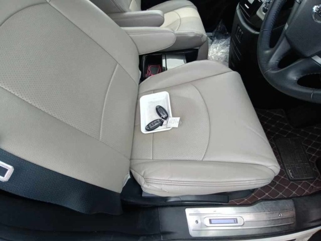 Nissan ELGRAND 2020 7658561-10