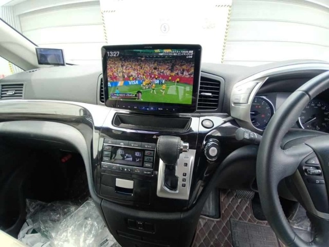 Nissan ELGRAND 2020 7658561-11
