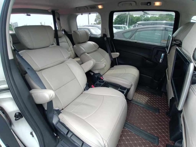 Nissan ELGRAND 2020 7658561-12