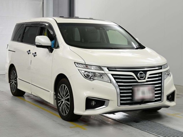 Nissan ELGRAND 2020 7658561-5