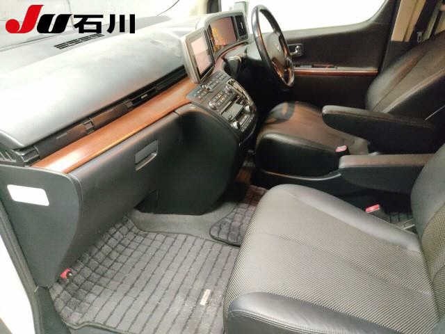 Nissan ELGRAND 2006 7658562-4