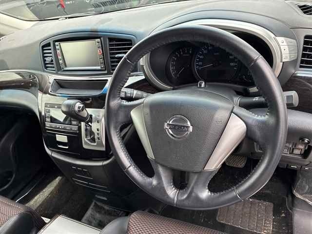 Nissan ELGRAND 2010 7658563-3