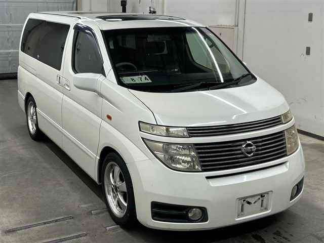 Nissan ELGRAND 2003 7658564-0
