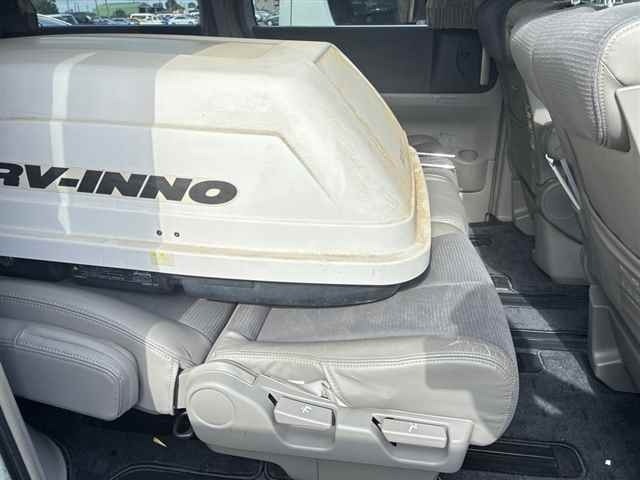 Nissan ELGRAND 2003 7658564-8