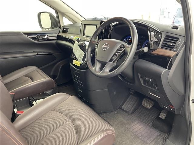 Nissan ELGRAND 2023 7658592-1