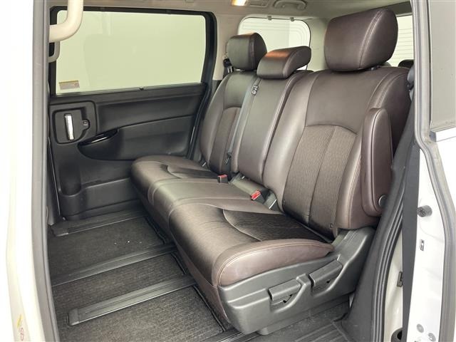 Nissan ELGRAND 2023 7658592-10