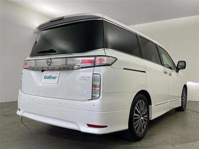 Nissan ELGRAND 2023 7658592-16