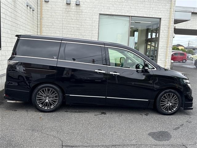 Nissan ELGRAND 2019 7658593-1