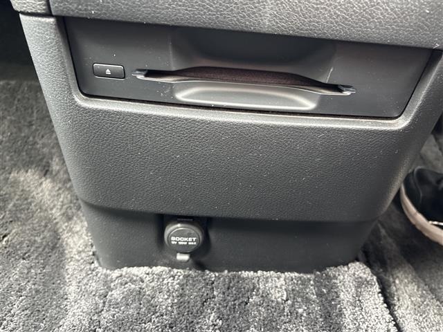Nissan ELGRAND 2019 7658593-2