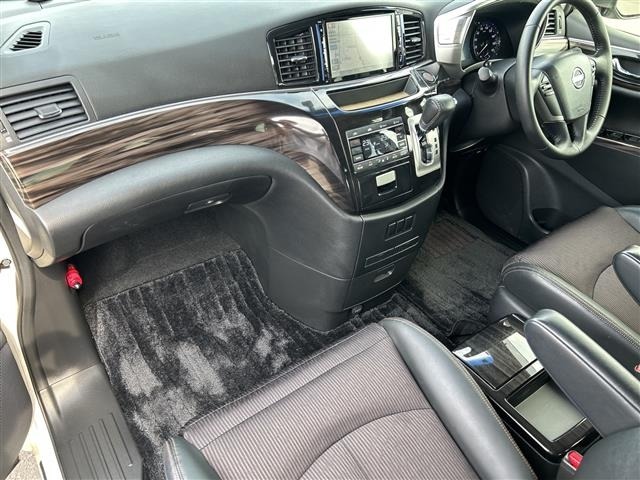 Nissan ELGRAND 2015 7658594-6
