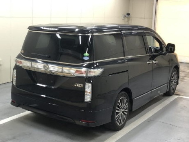 Nissan ELGRAND 2015 7658597-3