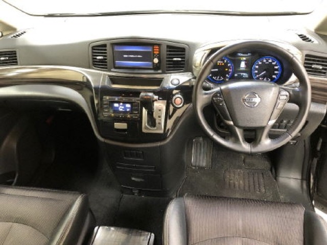 Nissan ELGRAND 2015 7658597-4