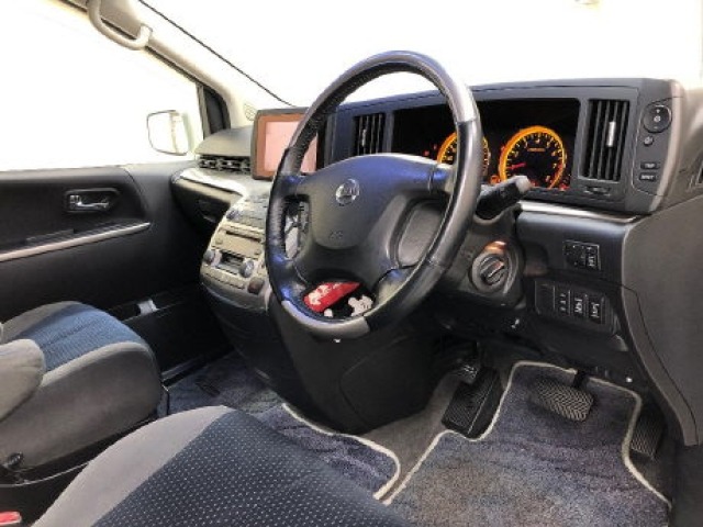 Nissan ELGRAND 2005 7658598-5