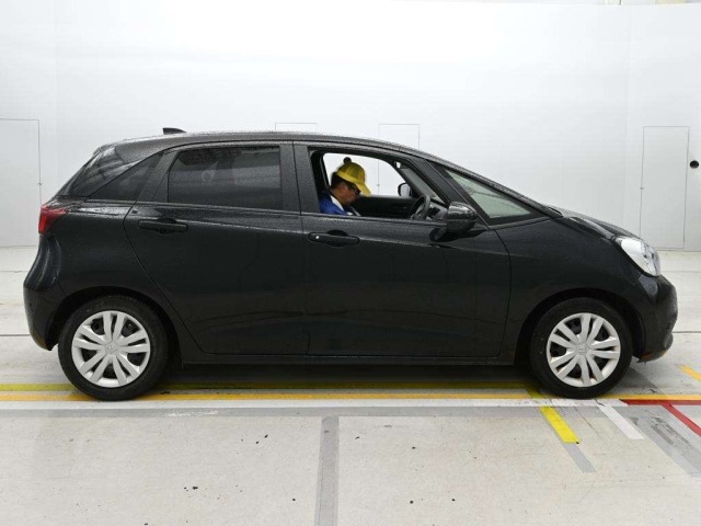 Honda FIT 2023 7645298-3