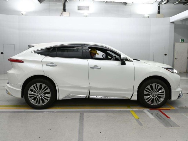 Toyota HARRIER 2021 7649242-3