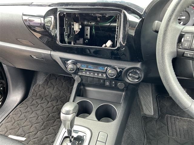 Toyota HILUX 2022 7654812-12