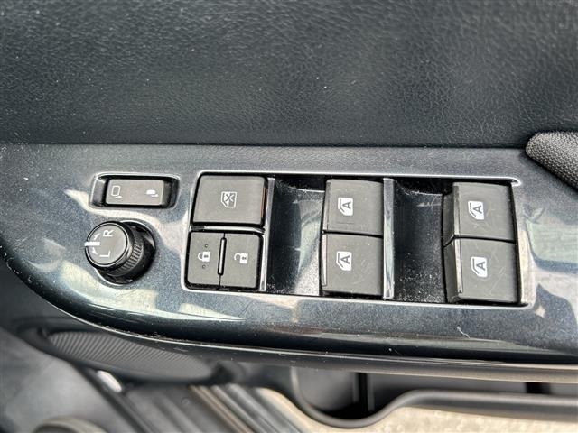 Toyota HILUX 2022 7654812-7