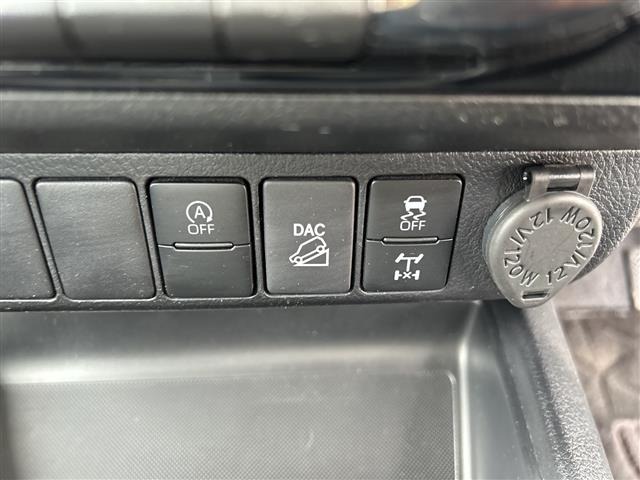 Toyota HILUX 2022 7654812-8